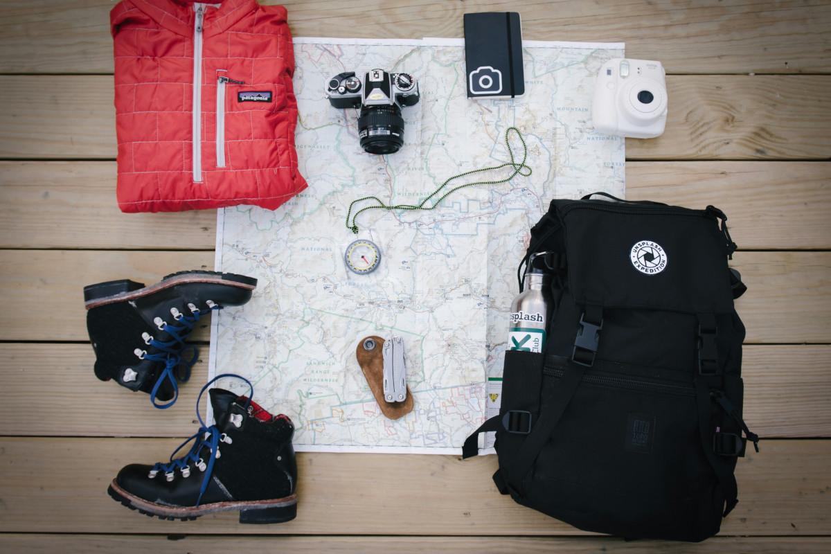 Čo si zbaliť na dovolenku či výlet? ➡️ Spravte si s nami kompletný zoznam vecí [2026]